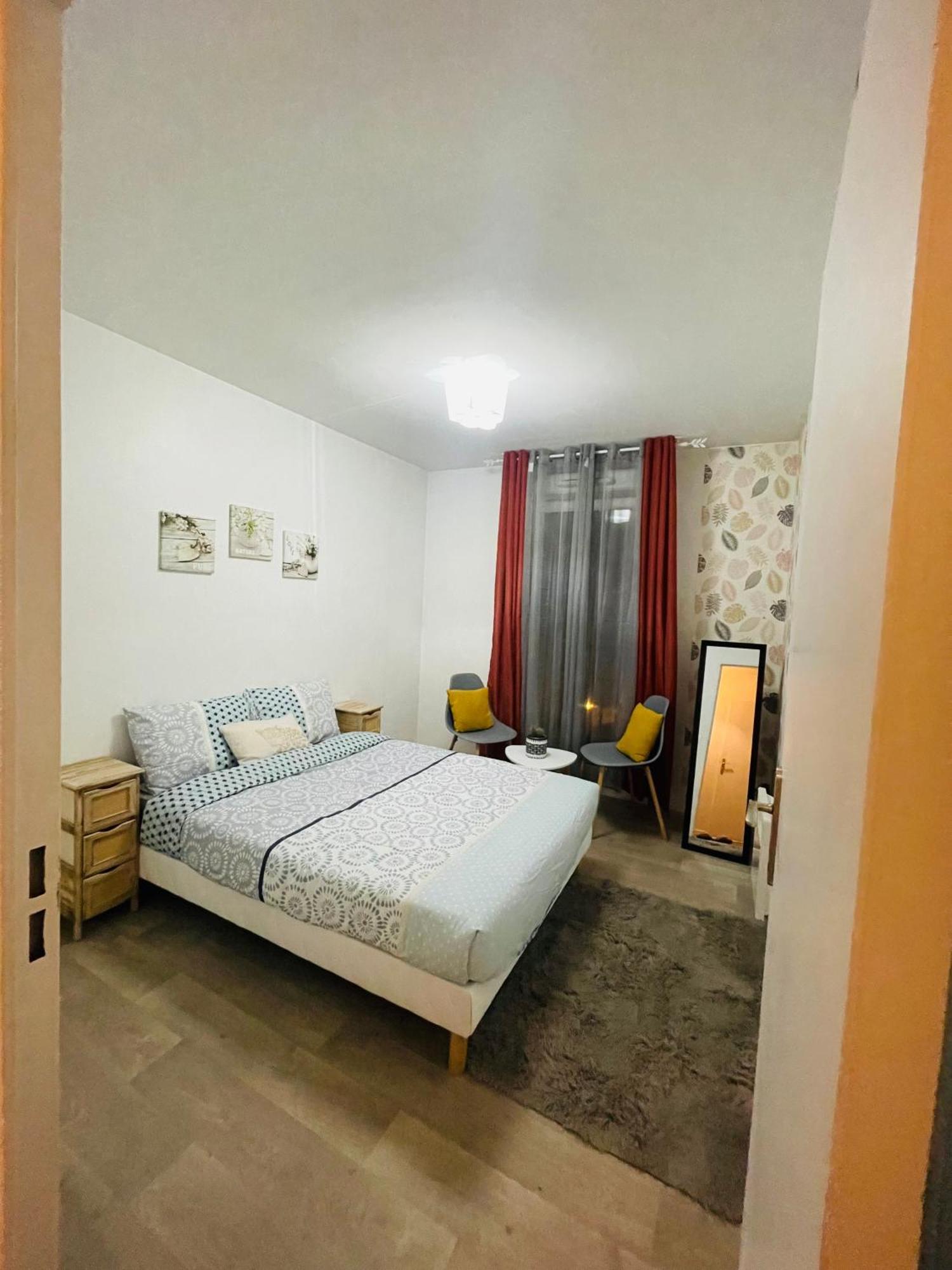 Апартаменти La Chambre Сен-Дені Екстер'єр фото