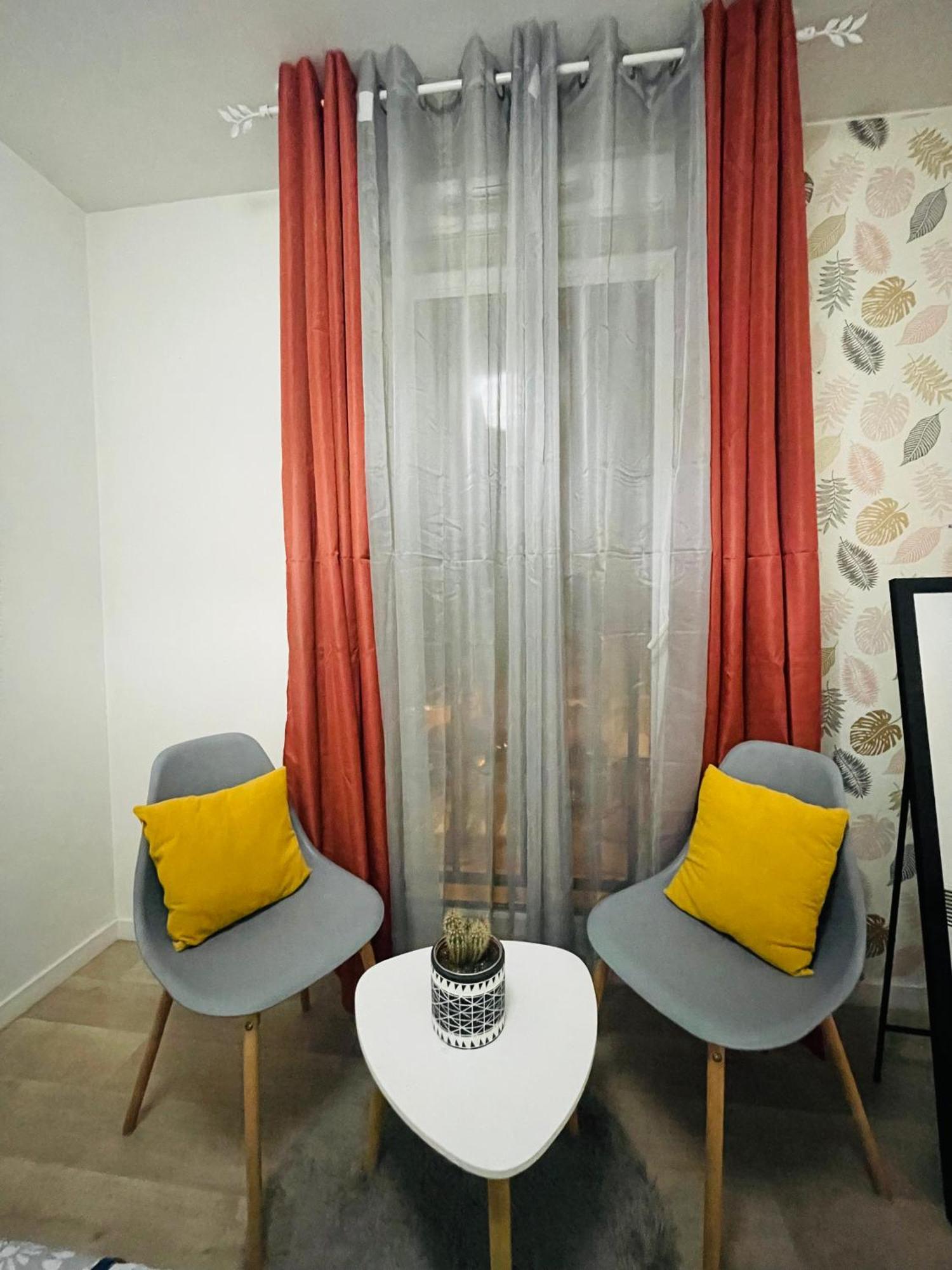 Апартаменти La Chambre Сен-Дені Екстер'єр фото